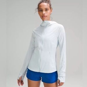 Lululemon mist over windbreaker water repellent running jacket nwt 2 powder blue